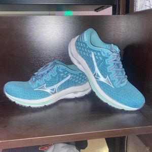 Women's Wave Inspire 17 WAVEKNIT Running Shoe